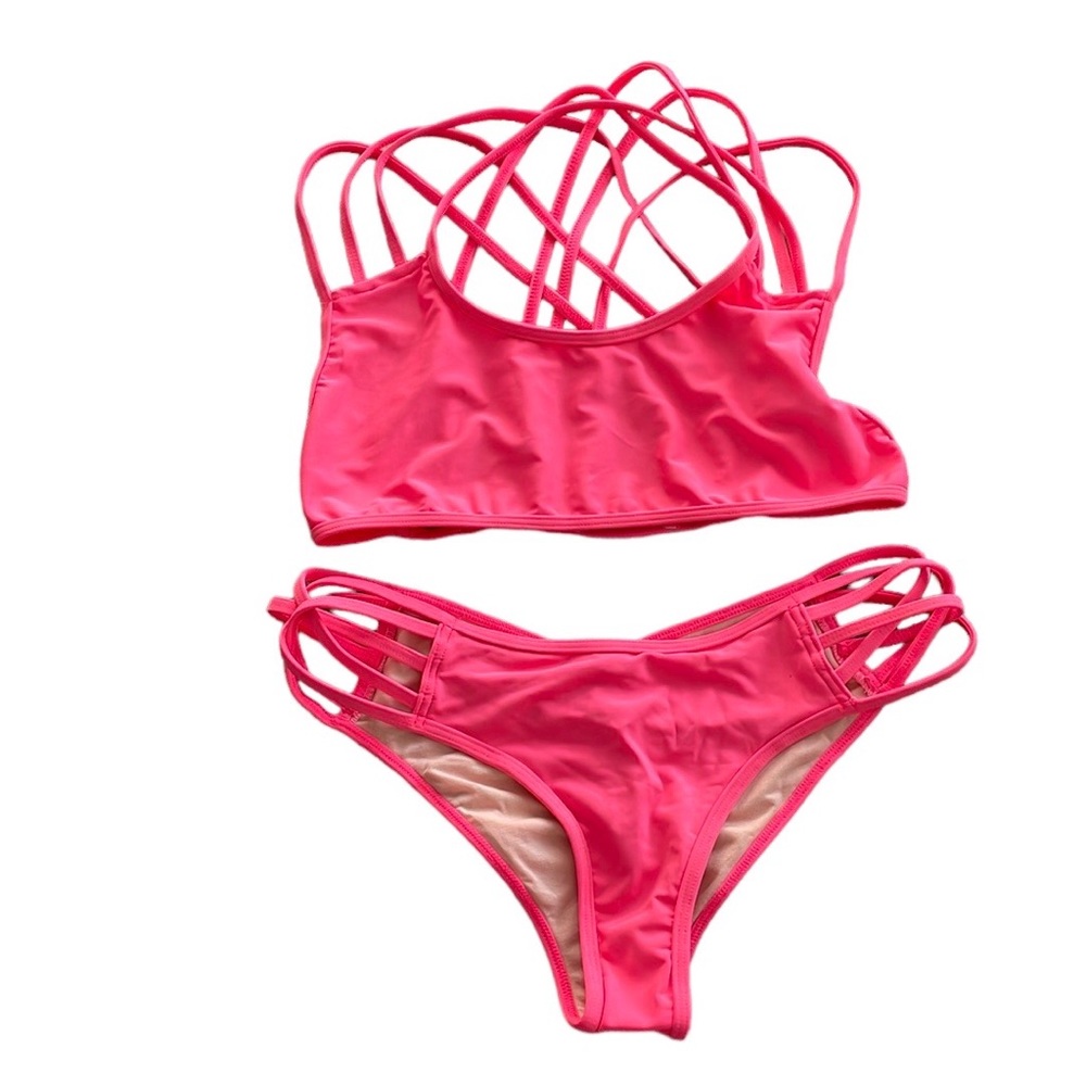 BLVD Collection Coral Two Piece Strappy Bikini Set Size Large NWOT.